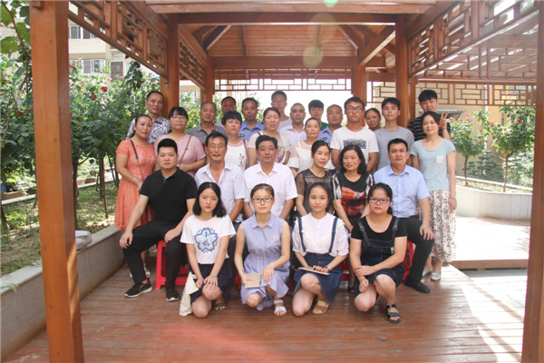 又是一年金秋季，助學(xué)圓夢暖人心----2017年寶業(yè)集團(tuán)“金秋助學(xué)”活動圓滿結(jié)束